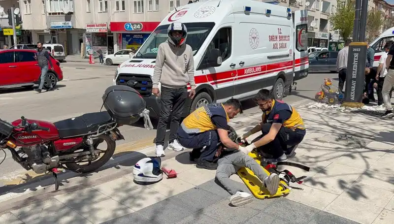 Aksaray’da Motosiklet Kazası: İki Genç Yaralandı, Olayın Ayrıntıları Şok Edici!