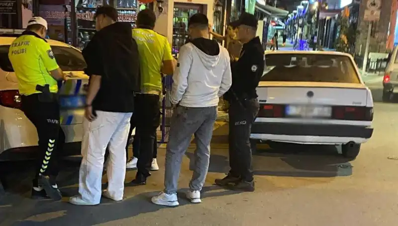 Yüksek Sesle Müzik Dinlemek, Ehliyet Kaybına Yol Açabilir!
