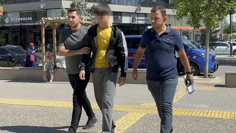 Tartışma Sonrası Kardeşini Bıçaklayan Yağmur'un Sıra Dışı Hikayesi