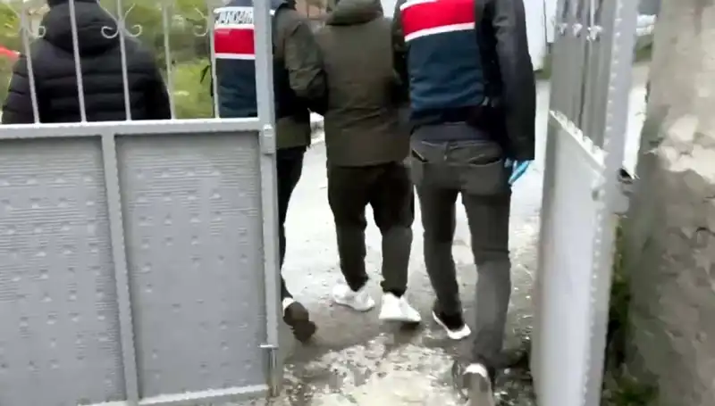 Türkiye’de 1.2 Milyar Liralık Dolandırıcılık Operasyonu: 139 Şüpheli Tutuklandı