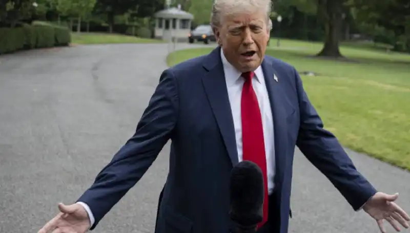 Trump’tan Tartışma Yaratan Sözler: "Ülkeler Savaşmalı mı?"