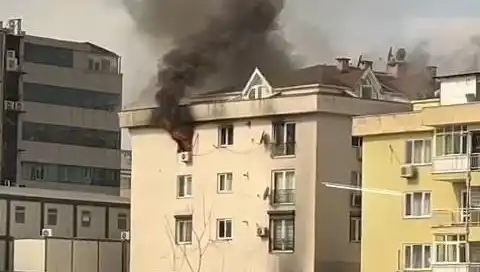 Mecidiyeköy'de Dört Katlı Binada Şok Yangın: Mahallede Panik Kaldırdı