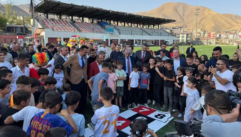 Hakkari'de Geleneksel Anadolu Şenliği: Kültür ve Coşku İle Dolu Bir Gün