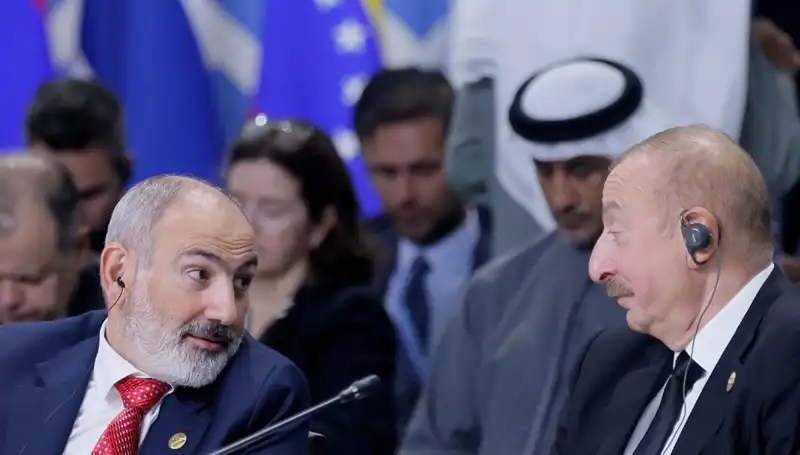 Aliyev ve Paşinyan Barış İçin İlk Adımları Atıyor: Görüşmeler Başladı