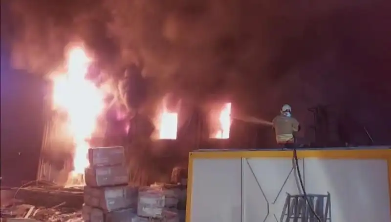 Hatay'da İşçi Konteynerinde Çıkan Yangın, Korku Dolu Anlar Yaşattı