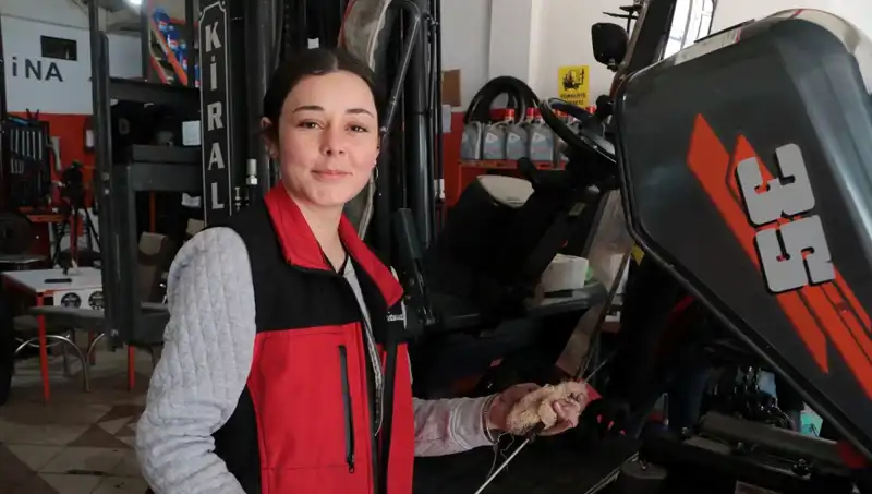 Sanayinin İlk Kadın Forklift Servis Çırağı: Melike Hanım’ın Hikayesi