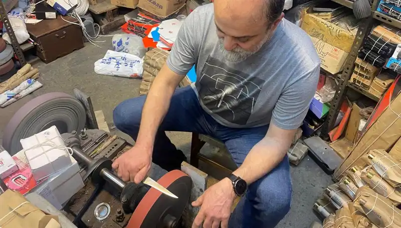 Enginar Hasadı: Bıçakçıların Elinde Gelenek ve Beceriyle Yoğun Çalışma