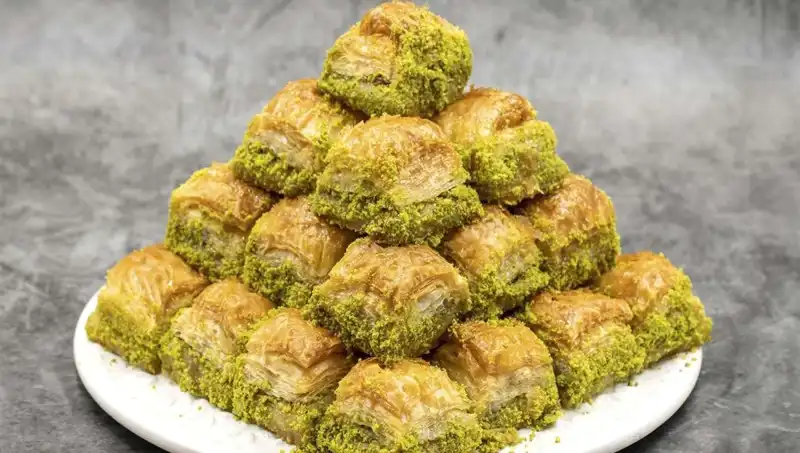 Baklavada Bakteri Tehlikesi: Uzmanlardan Şok Uyarı!