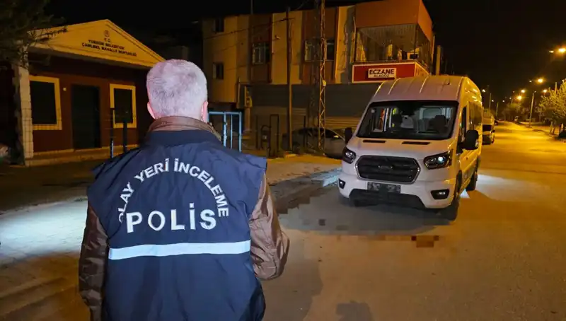 Kebapçıda Kan Donduran Olay: Arkadaşını Bıçakla Yaraladı