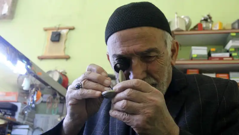 58 Yıldır Zamanın Durmaması İçin Çalışan Sevimli Dükkan
