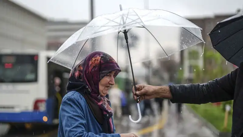 Türkiye Genelinde Gök Gürültülü Sağanak Yağışlar Bekleniyor: Bugünün Hava Durumu