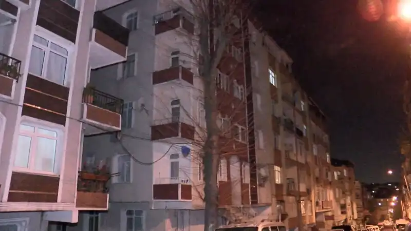 : Altı Katlı Binada Kolon Sesleri Nedeniyle Panik: Apartman Tahliye Edildi