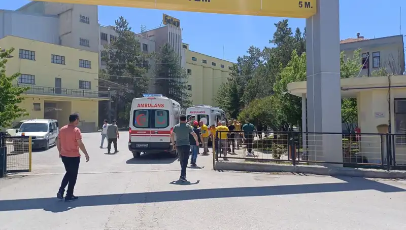Çorum'daki Un Fabrikasında Patlama: 10 Yaralı ve Alarm Zamanı