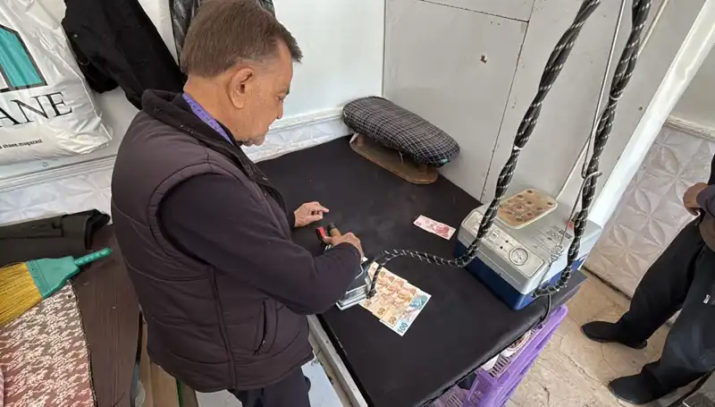 47 Yıllık Terzi Ahmet’in Paralarla İlgili İlginç Alışkanlığı