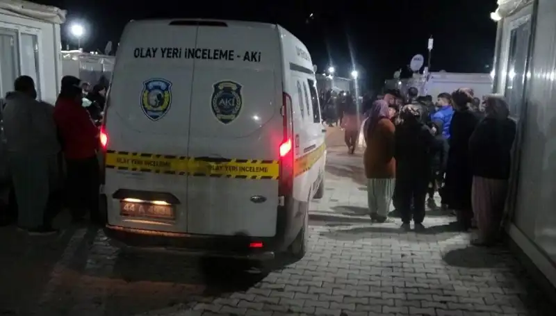 Husumetlilerin Silahlı Kavgası: Kanlı Çatışma ve Sonuçları