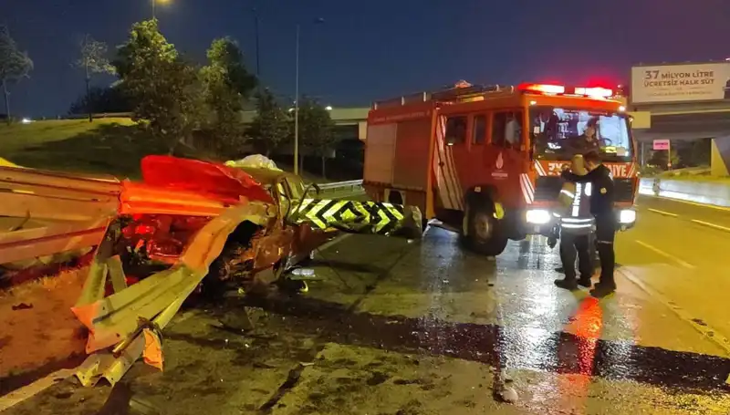 Bariyerin Otomobile Saplanması Sonucu Sürücü Ağır Yaralandı