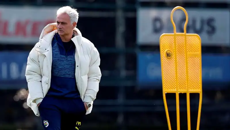 Mourinho'nun Stratejisi: Futbol Dünyasında Bir Numara Olmanın İpuçları