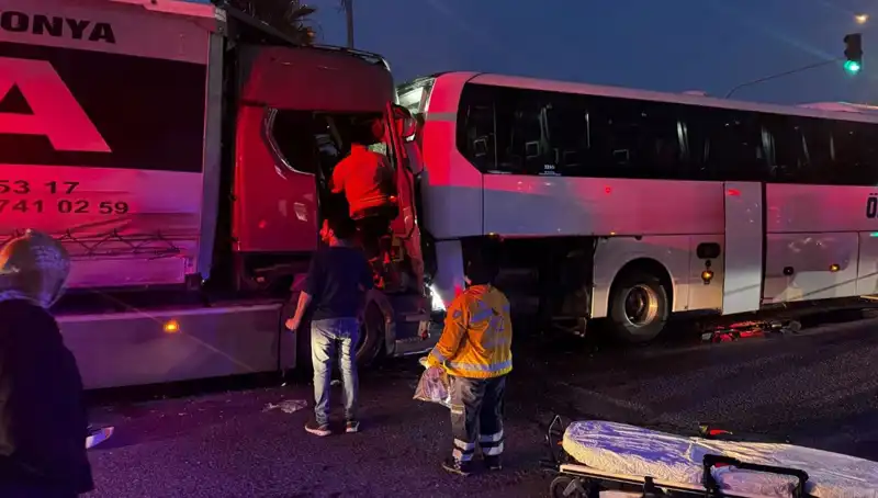 Dört Araçlık Zincirleme Trafik Kazasında Hayatını Kaybeden 1 Kişi