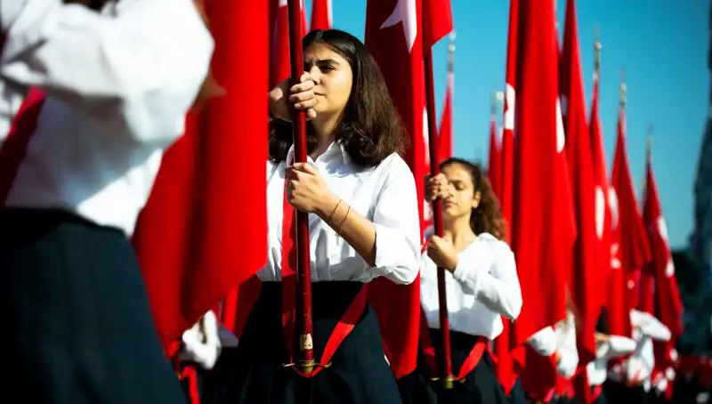 19 Mayıs Resmi Tatil Mi? Okullar Tatil Olacak Mı? 2025 Takvimi!