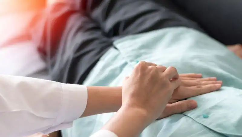 Genç Adamın Hayatını Değiştiren Doktora Ziyareti ve Gizemli Belirti