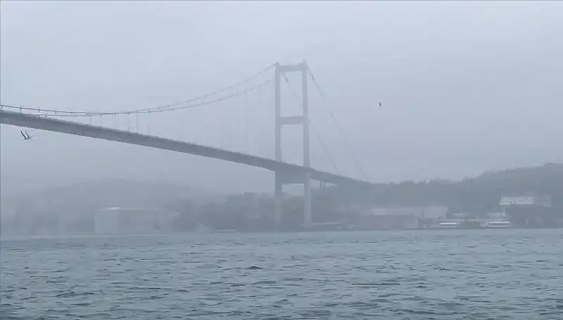 İstanbul Boğazı’nda Sis Sebebiyle Gemilere Gecikme Uyarısı Yapıldı