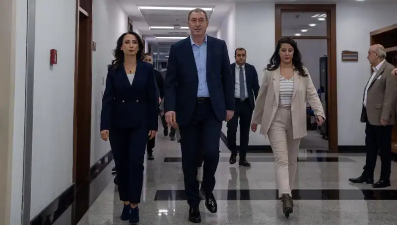 DEM Parti Heyeti Siyasi Parti Turu: Üç Partinin Kapısını Çalacak