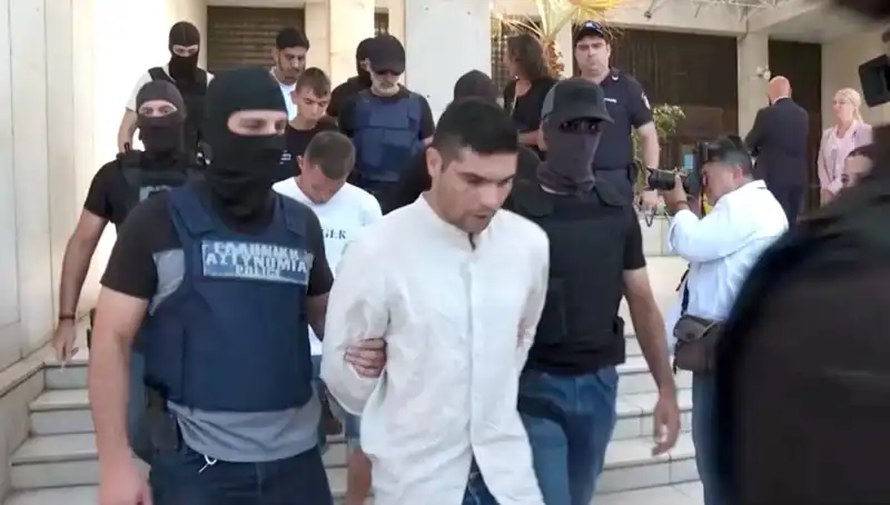 Atina'da Dehşet Veren Cinayet: Eski Eş Dahil 5 Kişi Gözaltında