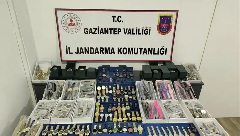 Gaziantep'te Kaçak Saat Operasyonunda 3 Milyon Liralık Vurgun!