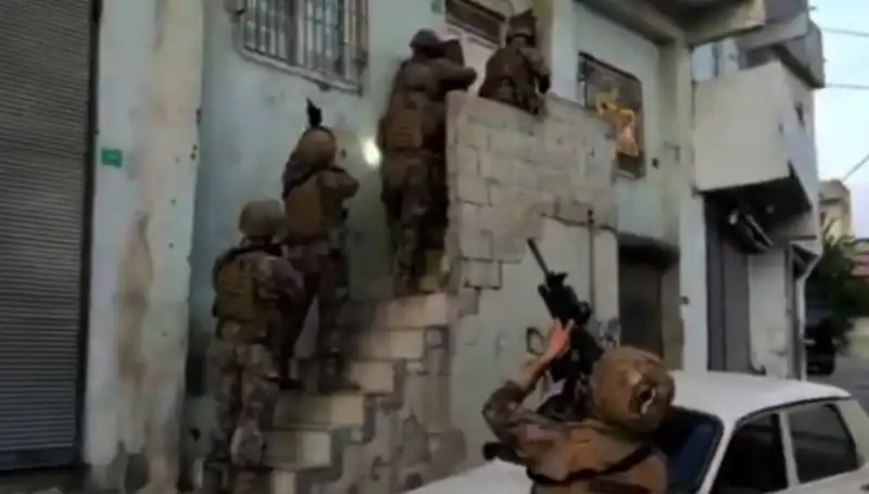 : 49 İlde DAEŞ Terör Örgütü Operasyonu: 210 Şüpheli Yakalandı!