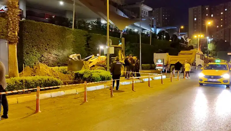 AVM Girişinde Doğalgaz Paniği: Alışveriş Merkezinde Yaşanan Korkutan Olay