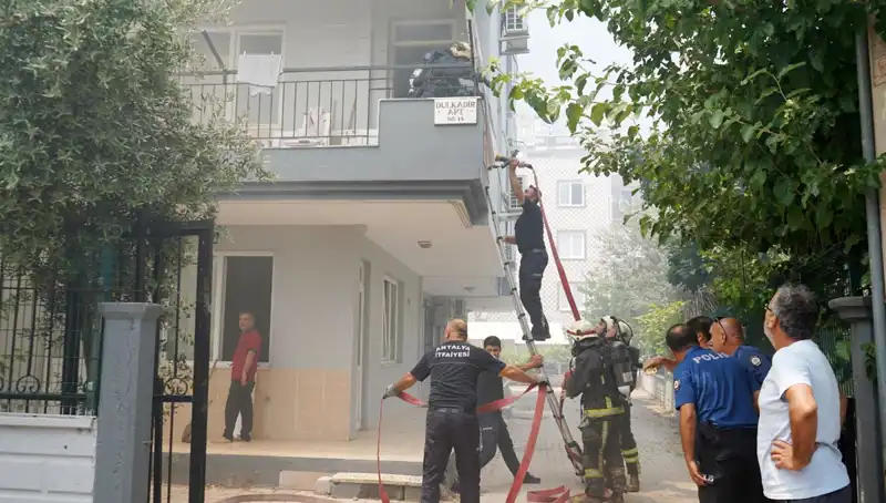 Tartışma Kanlı Bir İntikama Dönüşünce: Daireler Alev Alev Yandı!