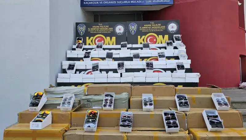 Adana'da Dev İhtiyaç: 12 Bin Kaçak Güneş Gözlüğü Ele Geçirildi!