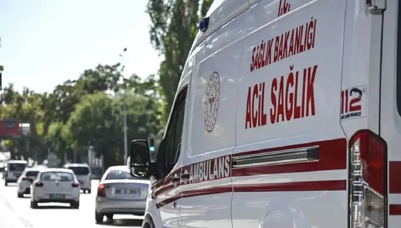 Mangaldan Yükselen Alevler! Patlayan Pul Biber Apartmanı Tahliye Ettirdi