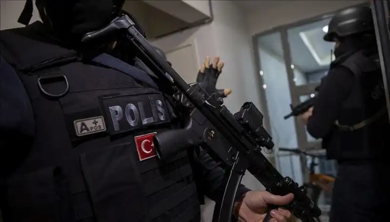 Afyon'da Şok Operasyon: 26 Şüpheli Yakalandı, Suç Ağına Darbe!
