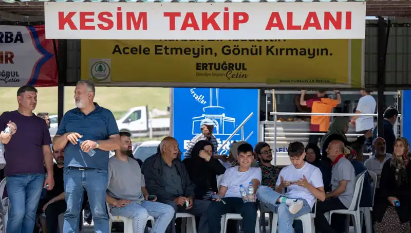 Ankara Kurban Pazarlarında Yoğunluk: Alıcı ve Satıcılar Bir Araya Geliyor