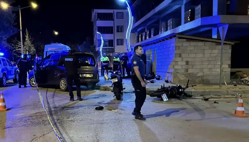 Otomobil ile Motosiklet Çarpıştı: 2 Can Kaybı ve Büyük Şok