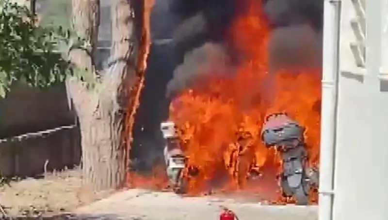 Park Halindeyken Yanmış Motosikletlerin Sıradışı Yangın Hikayesi