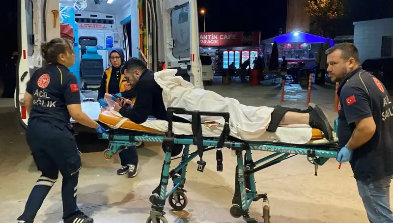 Kavga Eden Çiftçi, Uyarısı Sonrası Bacağından Bıçaklandı!