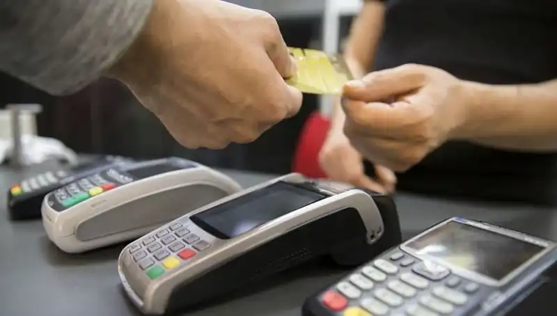 Kartlı Harcamalarda Gizli Artış: Tüketicileri Hangi Faktörler Etkiliyor?