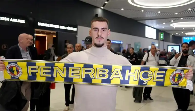 Fenerbahçe'nin Yeni Yıldızı: Mimovic'in Lisansı Çıktı!