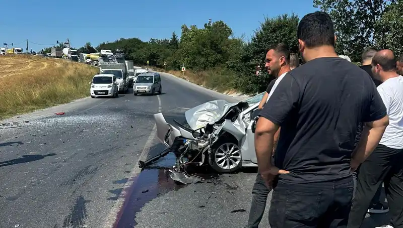 İstanbul'da Feci Kaza: Kalp Krizi Geçiren Şoför Otobüse Çarptı