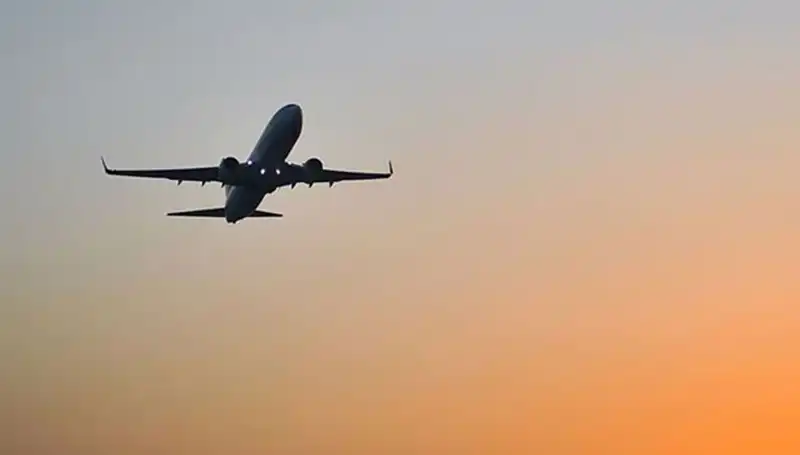 İstanbul'a Dönüş: THY ve Pegasus Uçakları Hava Trafiğini Canlandırıyor