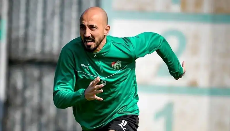 Milli Futbolcunun Kariyer Yolu: 2. Lig’de Yeni Bir Başlangıç mı?