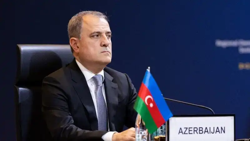 Azerbaycan ve Ermenistan, Tarihi Anlaşma ile Barışa Giden Yolda Önemli Adım Attı