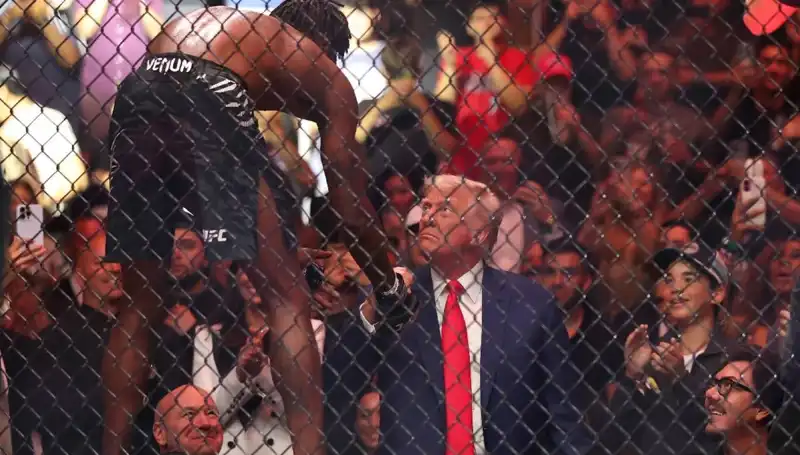 Trump’tan Sürpriz Duyuru: Beyaz Saray Bahçesinde UFC Maçı Yapılacak!