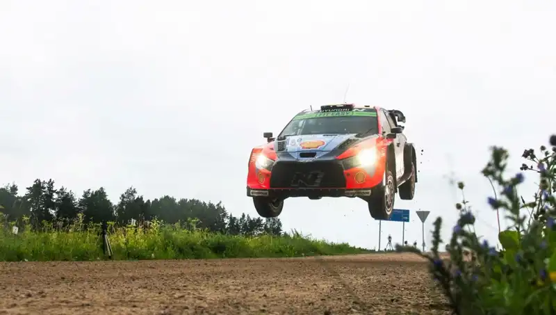 Ralli Yarışında Trajik Kaza: İki Seyirci Hayatını Kaybetti
