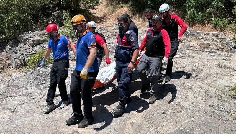 Kayalıkların Arasında Gizemli Bir Ölüm: Ayrıntılar Ortaya Çıkıyor