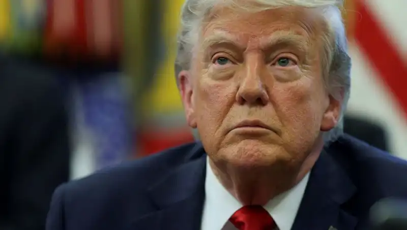 Trump'ın İddialı Açıklaması: "Hem Ülkemi Hem Dünyayı Yönetiyorum!"