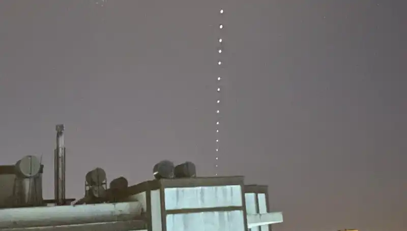 Adana'da Gökyüzünde Starlink Işıkları: Gece Yarısı Sürprizi!