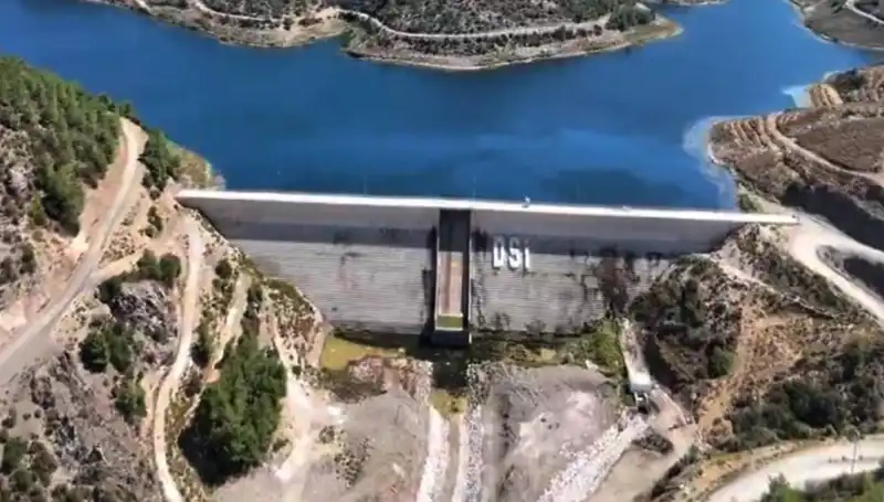 Çeşme'nin Uzun Süren Su Hasreti Nihayet Bitiyor!